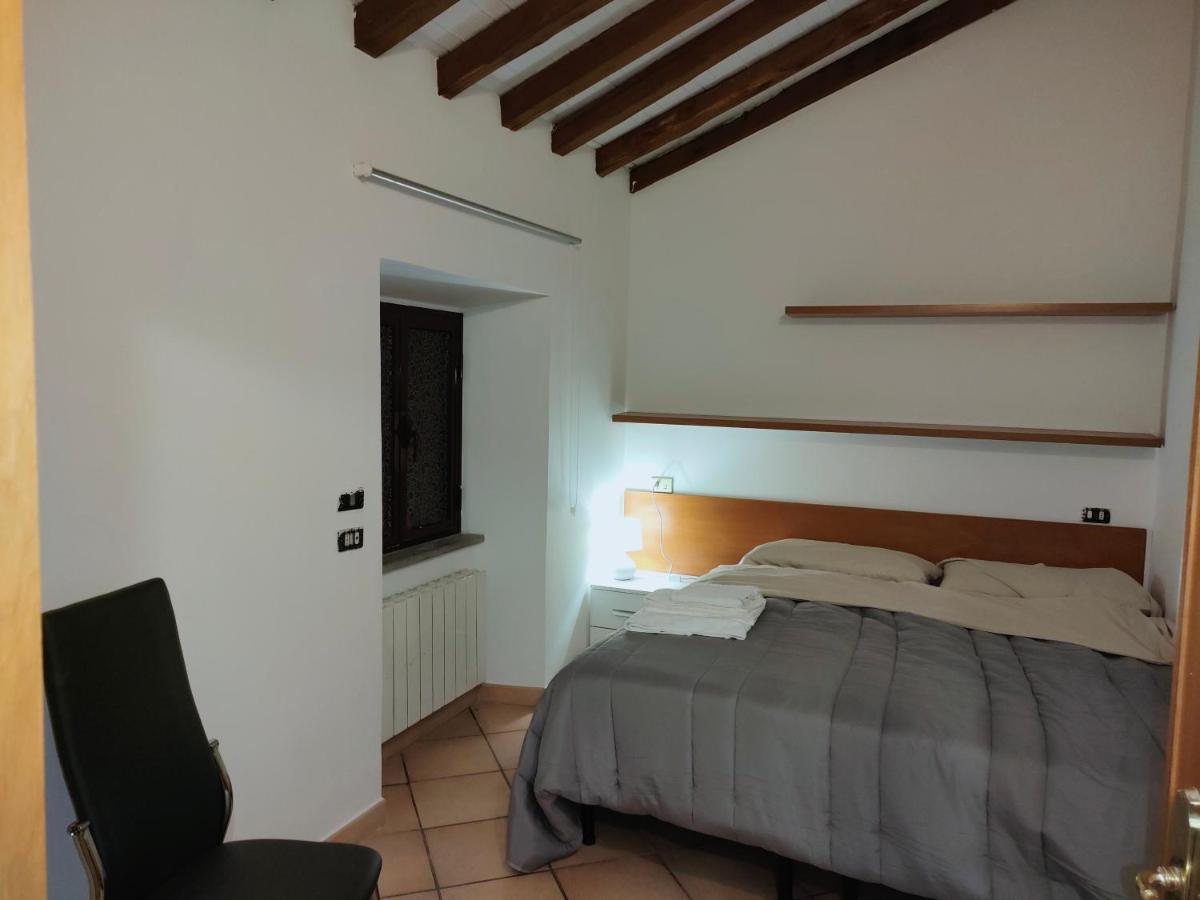 Francigena Viterbo Apartment Con Parcheggio Gratuito A Soli 2 Minuti Buitenkant foto
